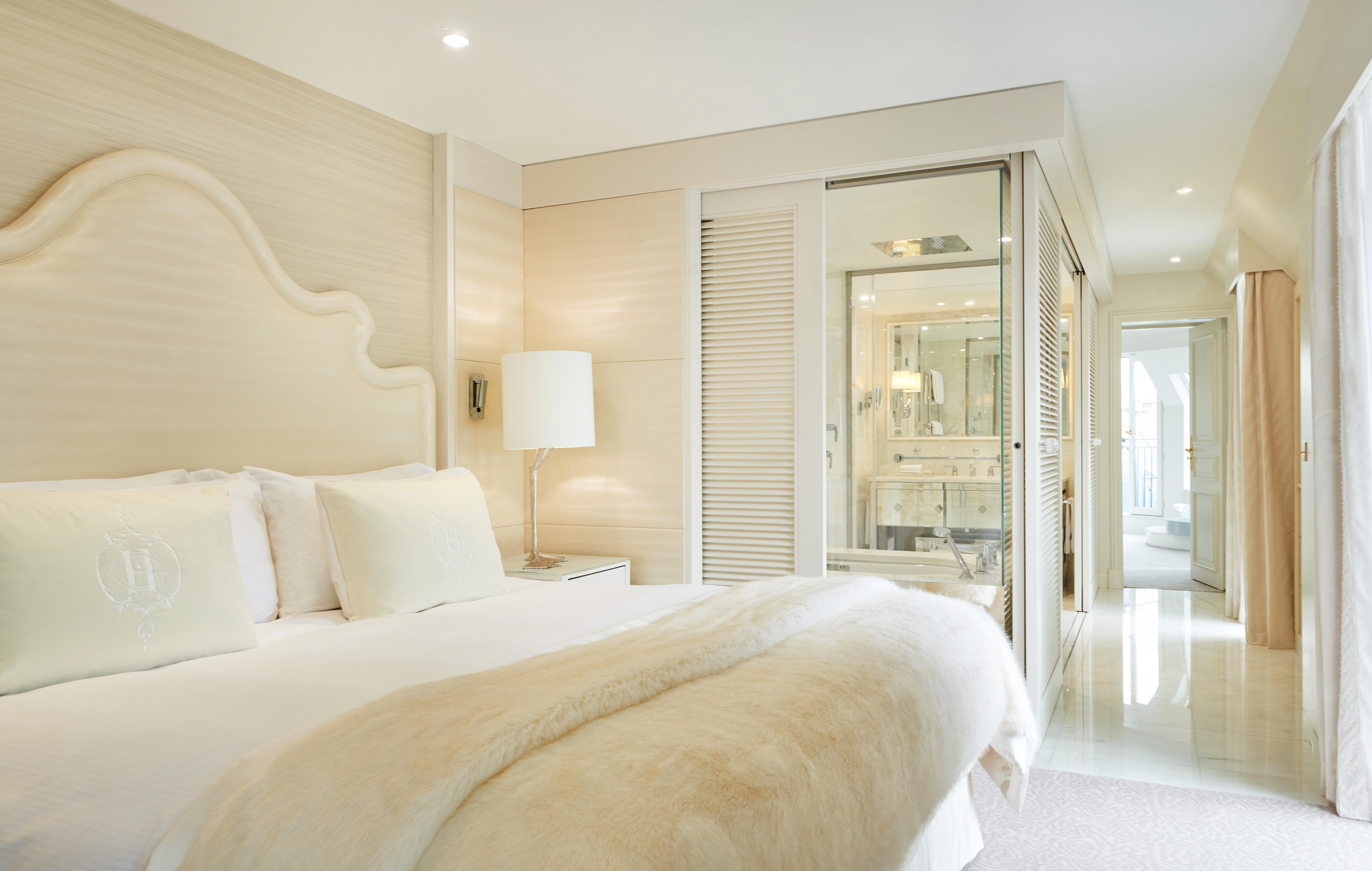 Hotel Intercontinental Paris Le Grand By Ihg Exteriér fotografie A bedroom at The Dorchester