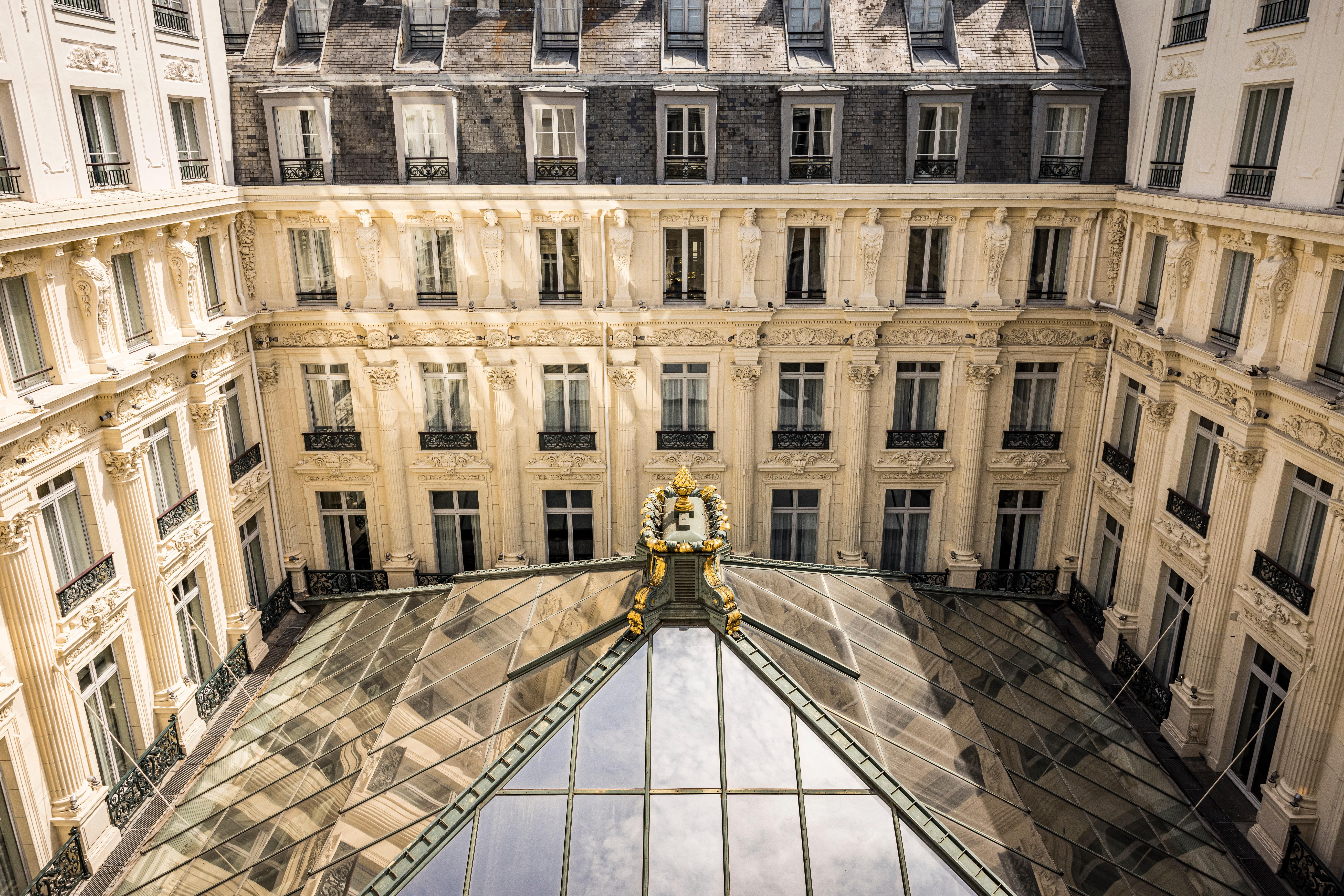 Hotel Intercontinental Paris Le Grand By Ihg Exteriér fotografie The courtyard of the Hôtel de Crillon